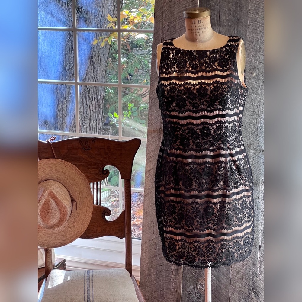 Lace cocktail dress